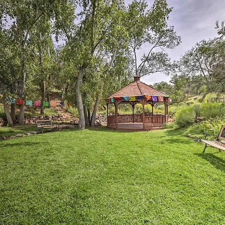 Walkable Adobe-style Abode W/ Community Amenities! Holiday home Santa Fe
